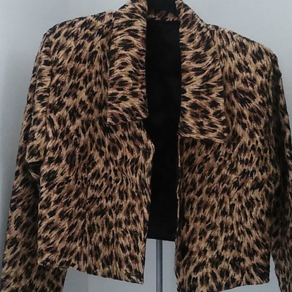 Leopard Print Blazer. Large DION